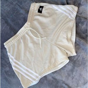 Lounge/Sport adidas shorts
